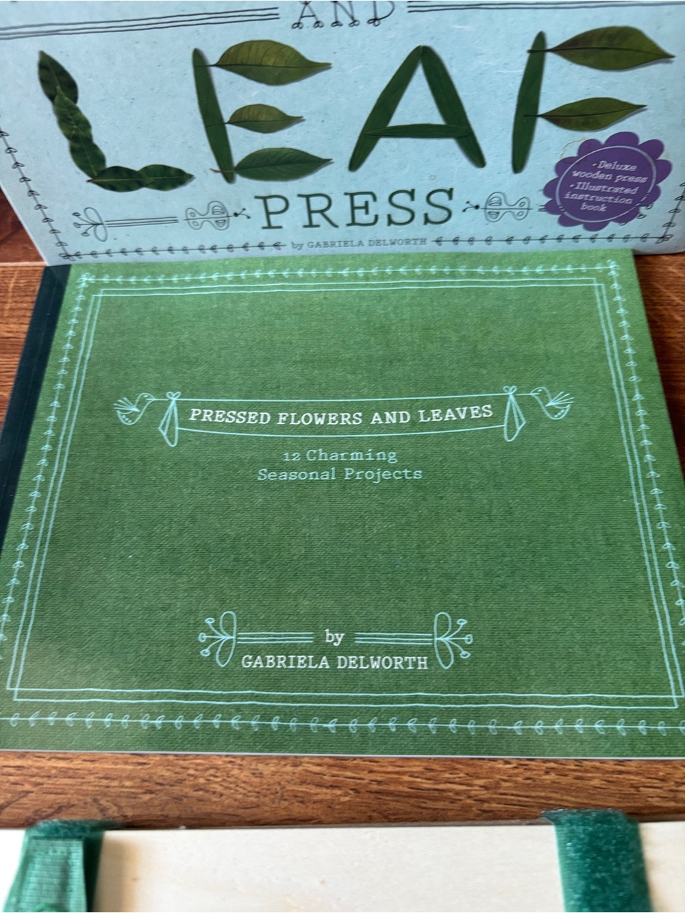 Flower and Leaf Press kit with book - Picture 2 of 12